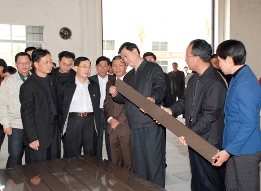 news01-b.jpg